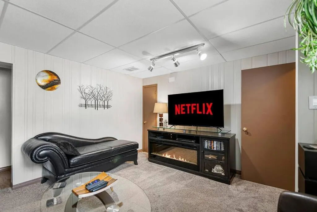 Yeg Chic Luxury Accommodation Edmonton